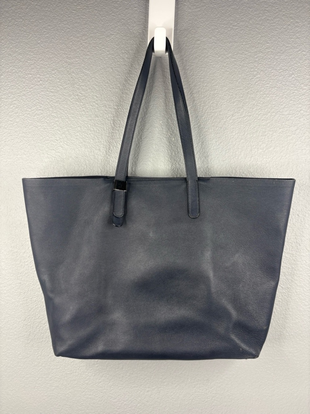Everlane Navy Leather Tote Bag View 5